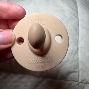 Ryan & Rose Tan Flat (0m+) Pacifier